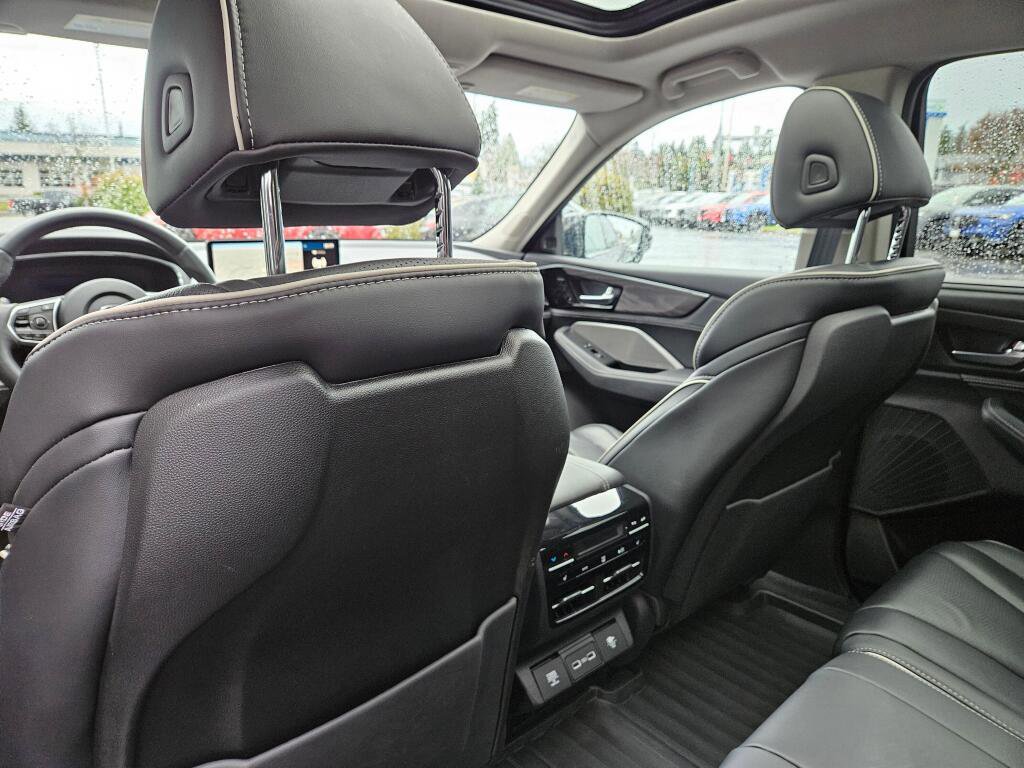 Certified 2023 Acura MDX SH-AWD w/ Advance Package image 21
