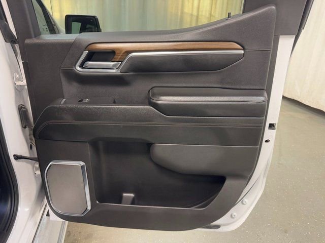 Used 2025 Chevrolet Silverado 1500 High Country w/ High Country Premium Package image 36