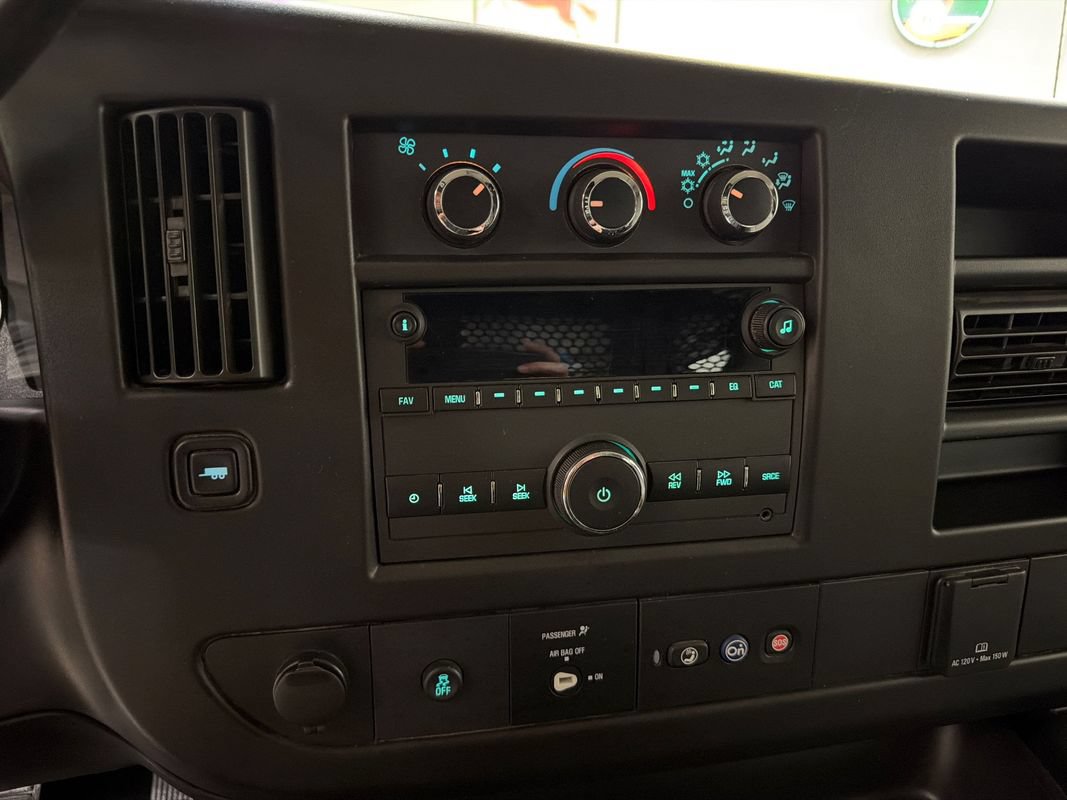 Used 2020 GMC Savana 2500 w/ Driver Convenience Package RWD image 22