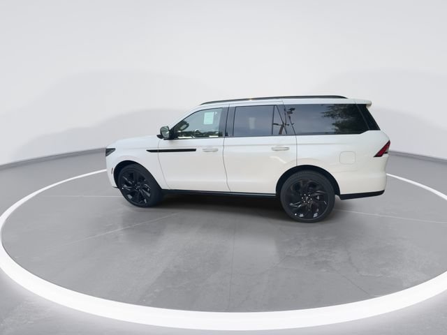 New 2027 Lincoln Navigator Reserve w/ Jet Appearance Package AWD/4WD image 5