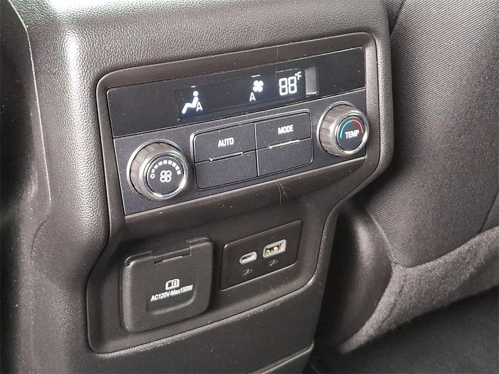 Used 2022 GMC Acadia SLE w/ Driver Convenience Package image 11