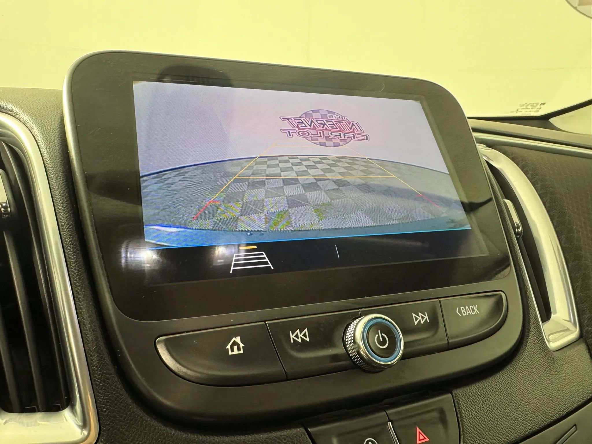 Used 2020 Chevrolet Malibu LT image 18