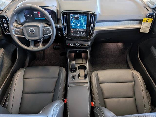 New 2026 Volvo XC40 B5 Core w/ Climate Package AWD/4WD image 15