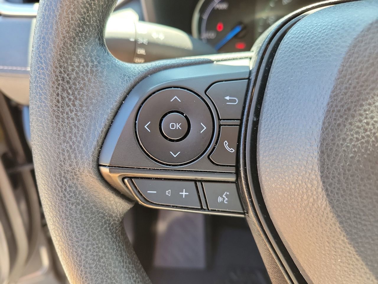 Used 2025 Toyota RAV4 LE image 19