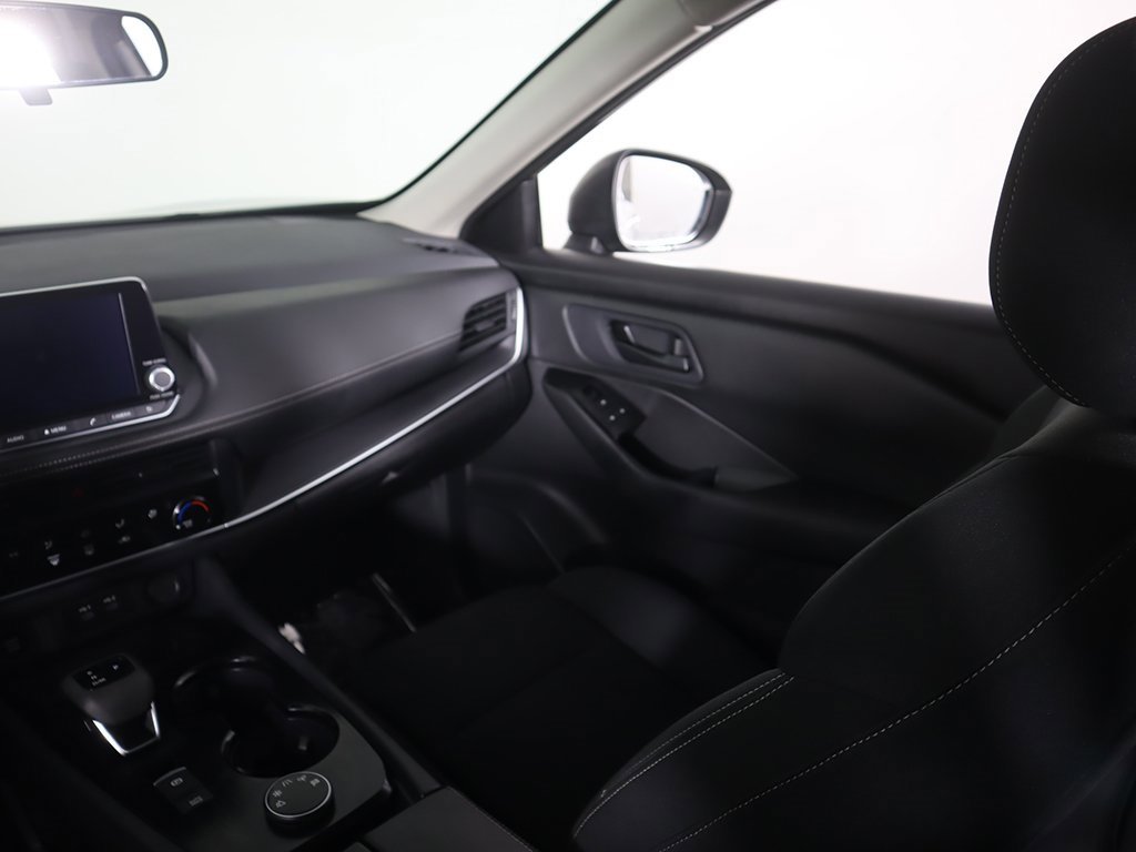 Used 2024 Nissan Rogue S image 37