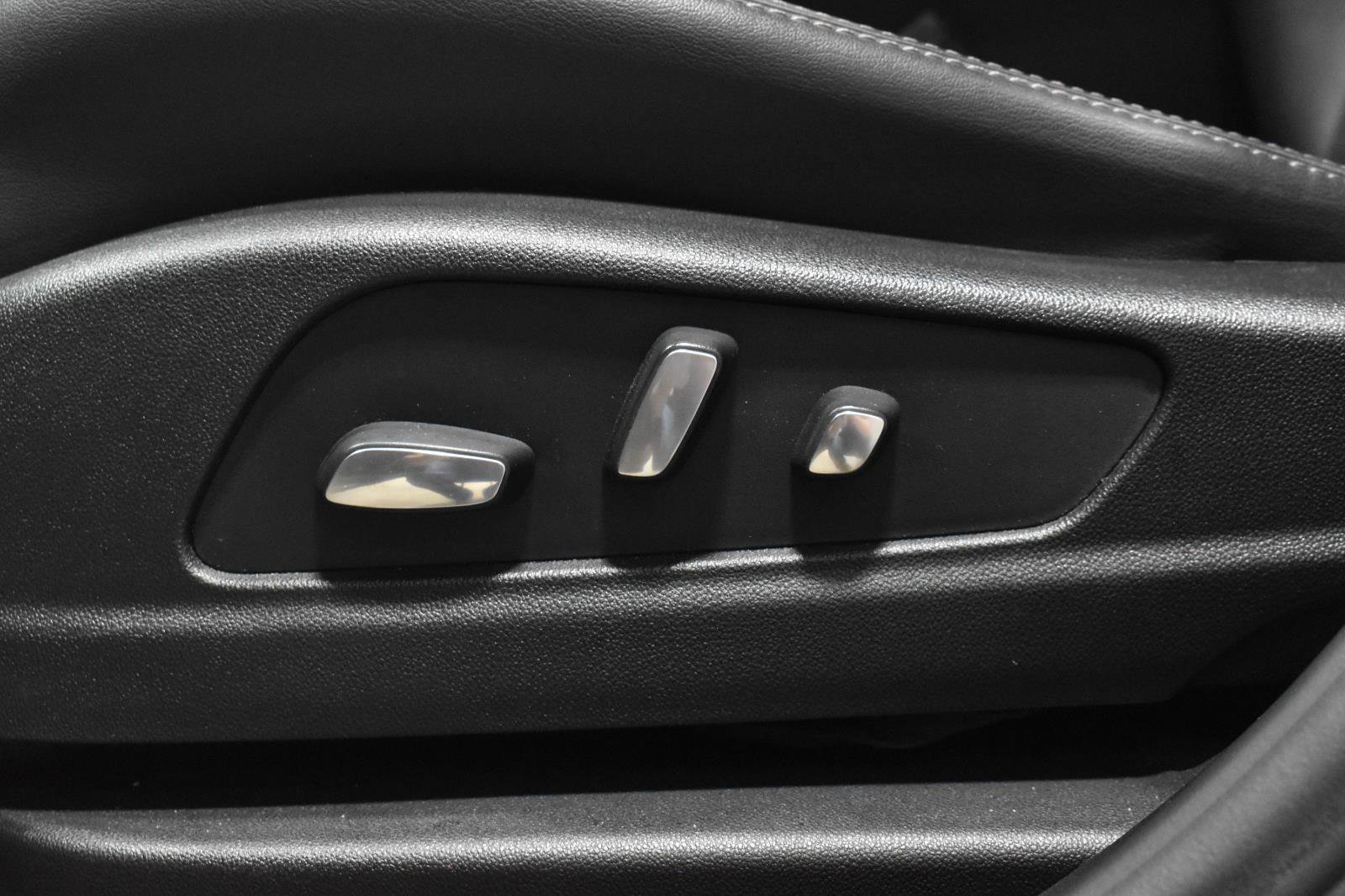 Used 2021 Cadillac XT5 Premium Luxury w/ LPO, Floor Liner Package image 3