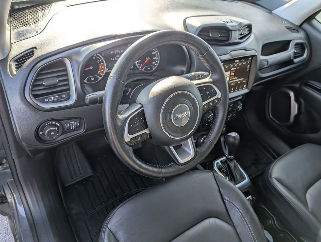 Used 2023 Jeep Renegade Limited image 19