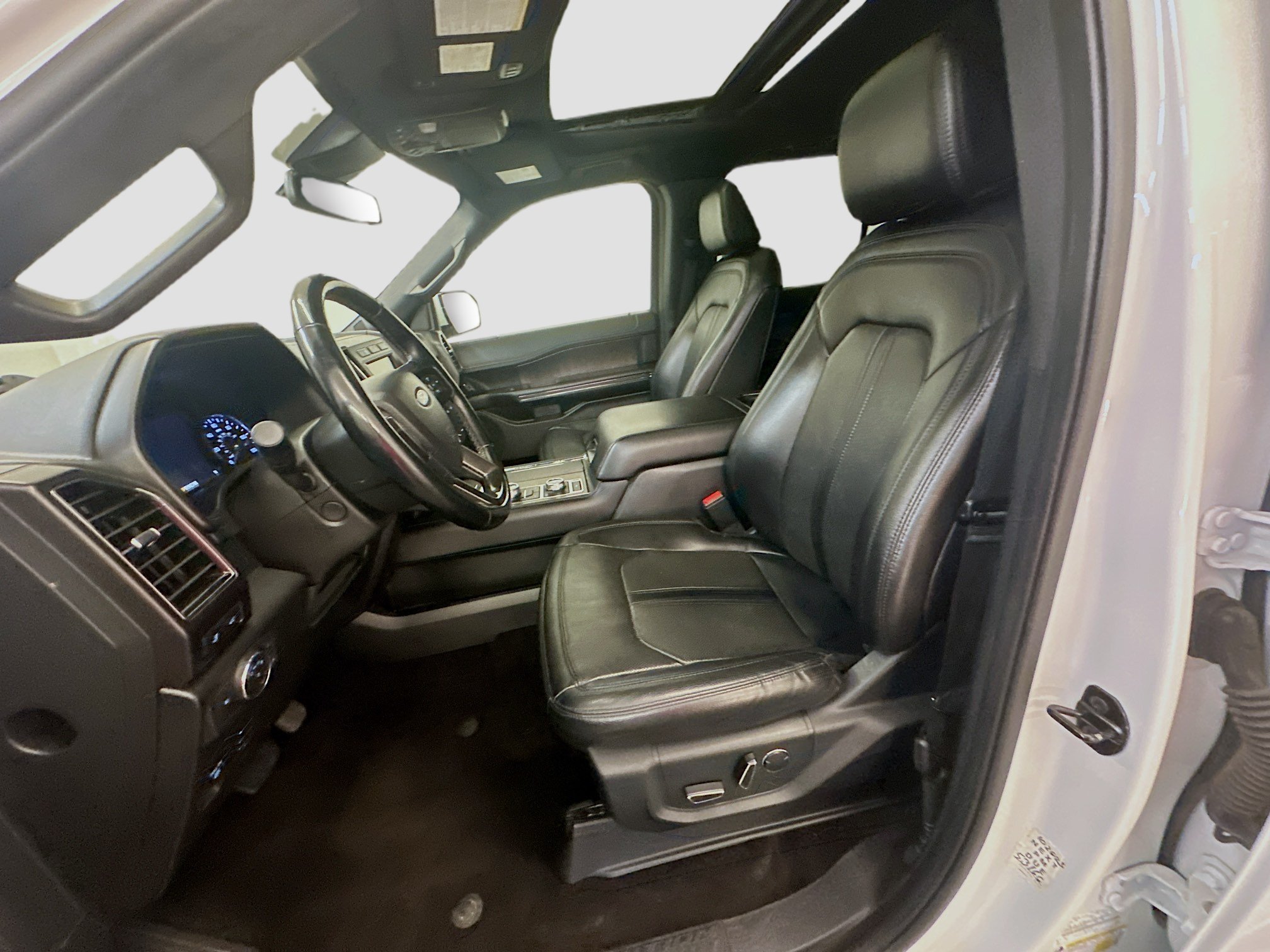 Used 2021 Ford Expedition Limited AWD/4WD image 13