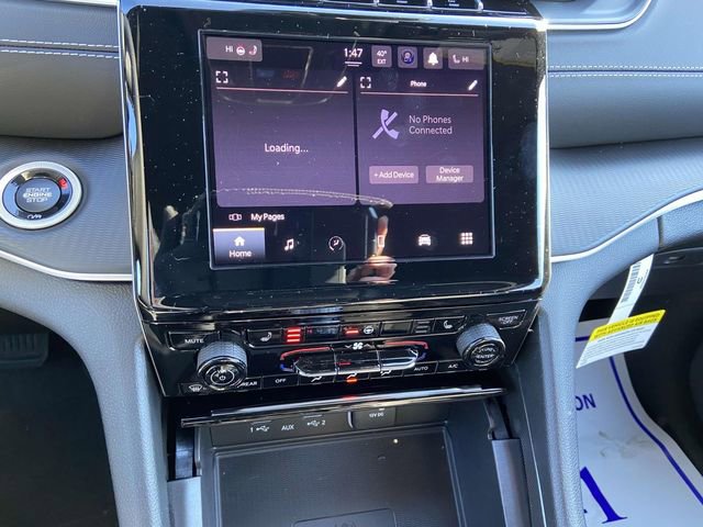 New 2025 Jeep Grand Cherokee Altitude image 18