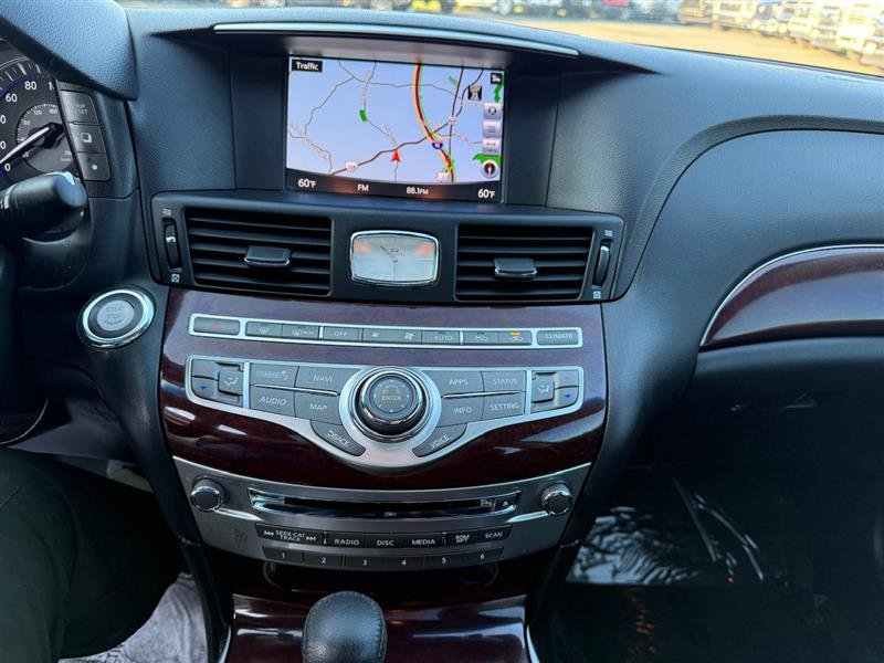 Used 2019 INFINITI Q70 Luxe image 38