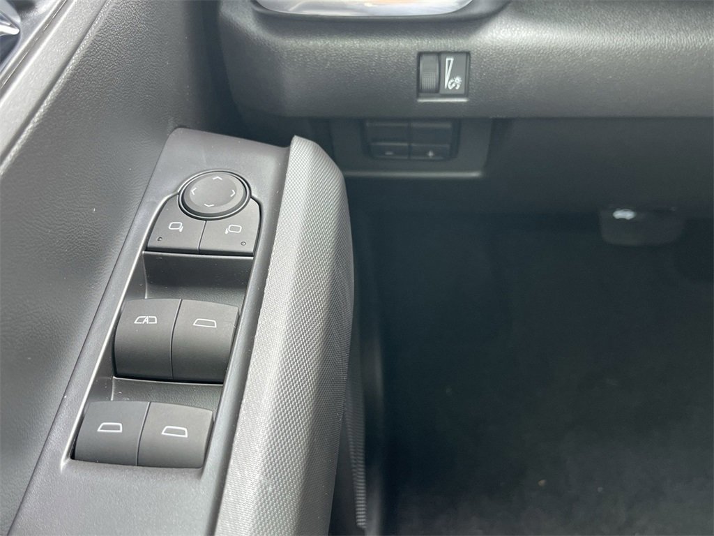 New 2025 GMC Canyon Elevation w/ Convenience Package image 18