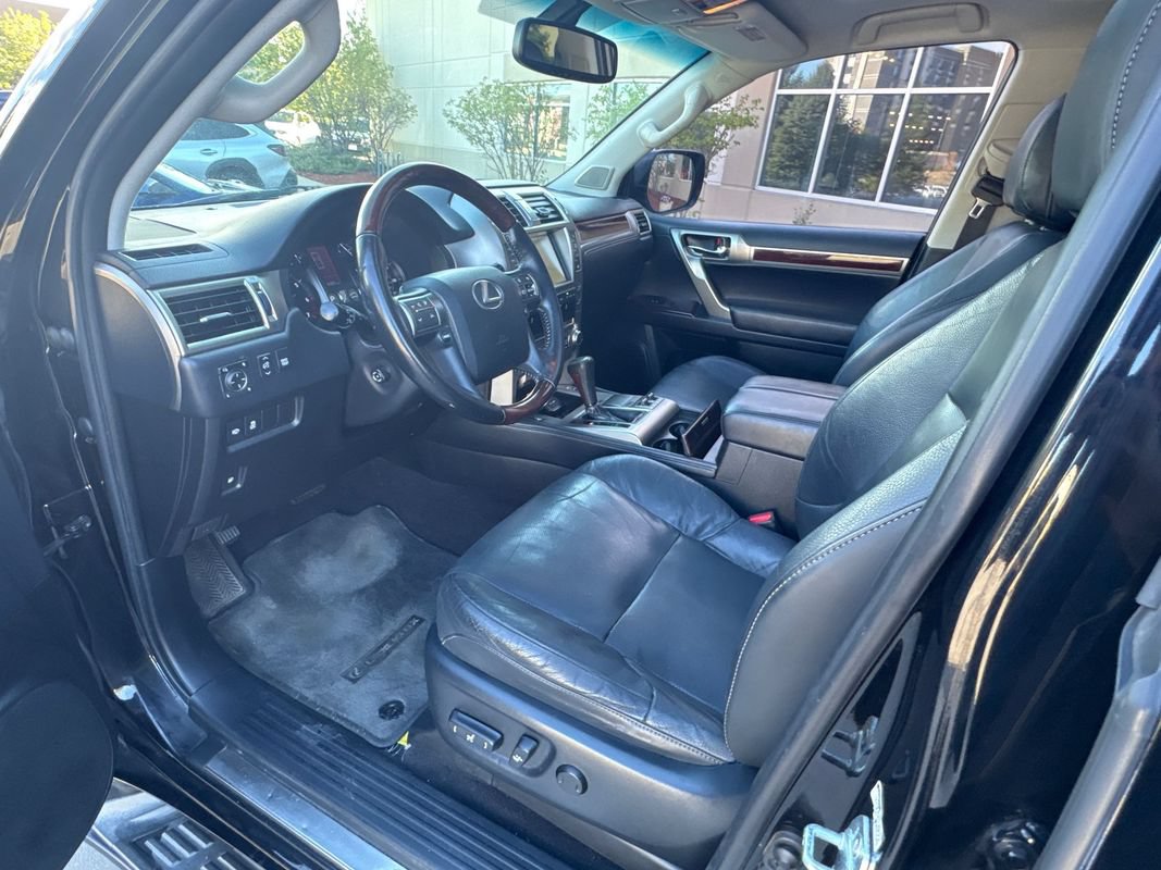 Used 2019 Lexus GX 460 Premium AWD/4WD image 25