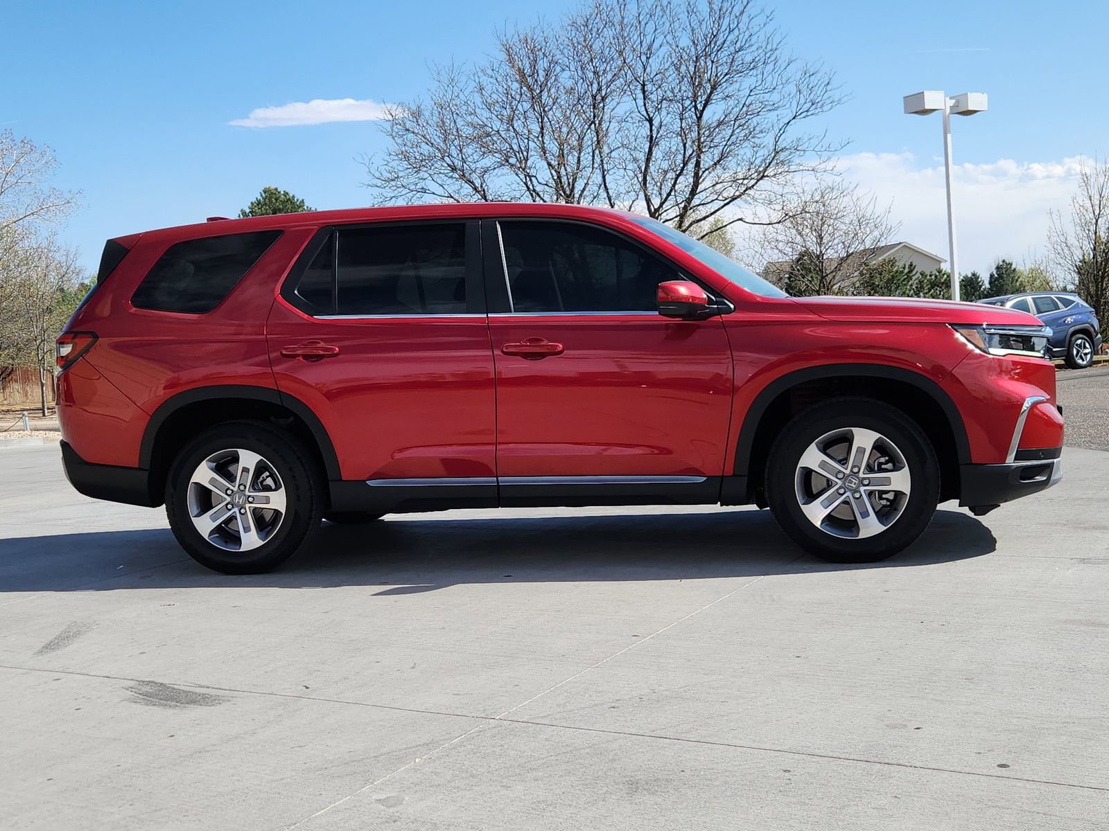 Used 2025 Honda Pilot EX-L image 6