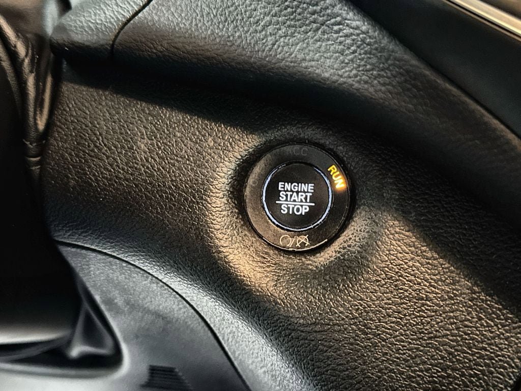 Used 2020 Jeep Cherokee Latitude Plus FWD image 23