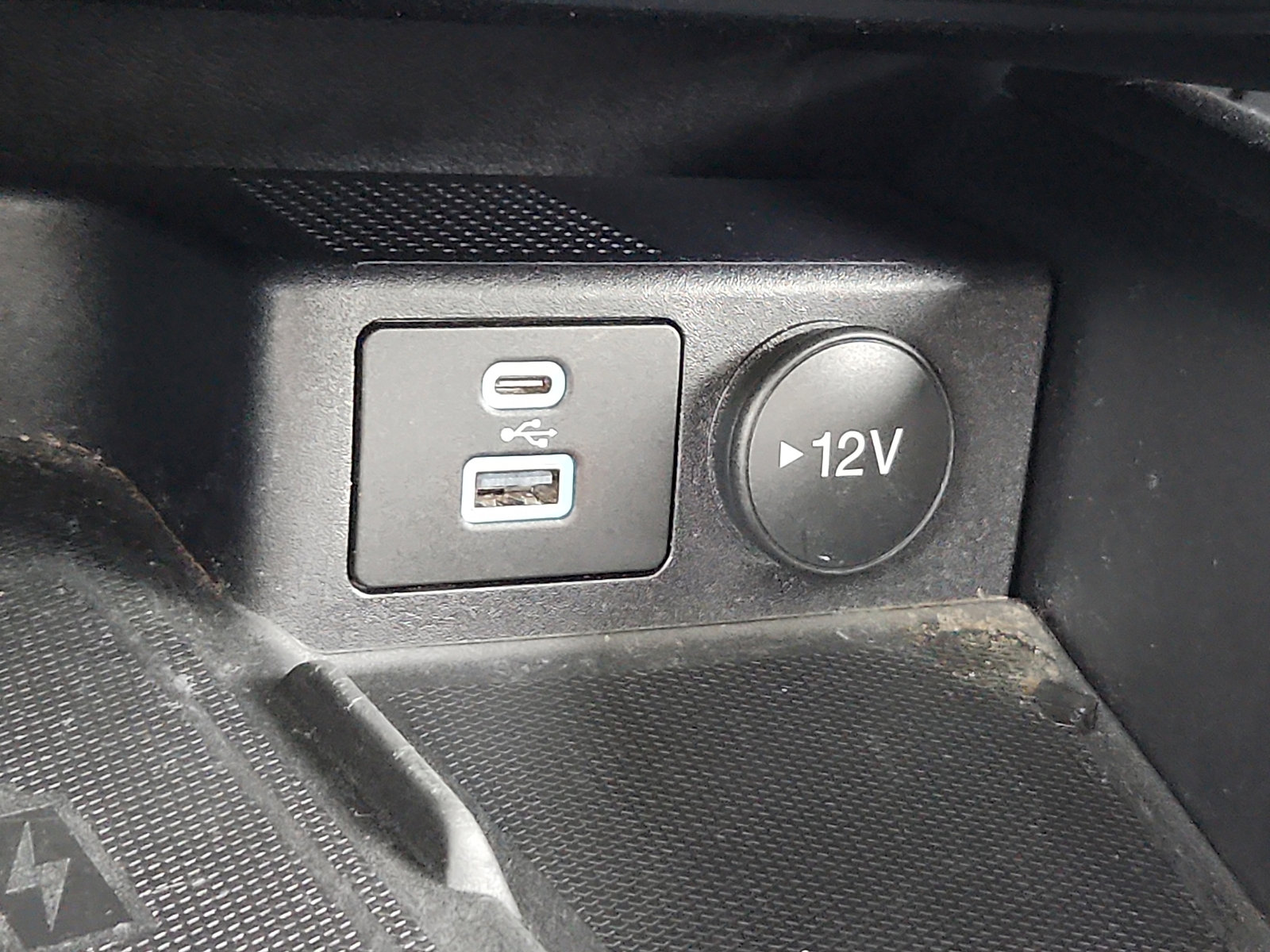 Used 2023 Ford Escape ST-Line Elite w/ Premium Technology Package AWD/4WD image 24