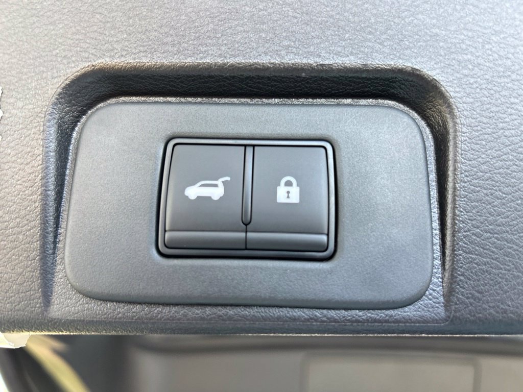 Used 2026 Nissan Rogue SV FWD image 50