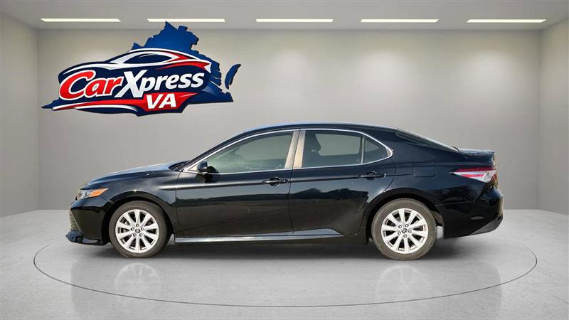 Used 2018 Toyota Camry LE w/ Convenience Package image 9