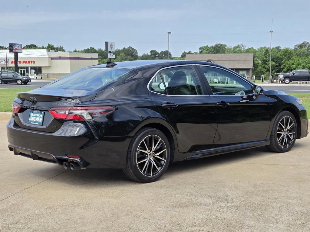 Used 2023 Toyota Camry SE FWD image 6