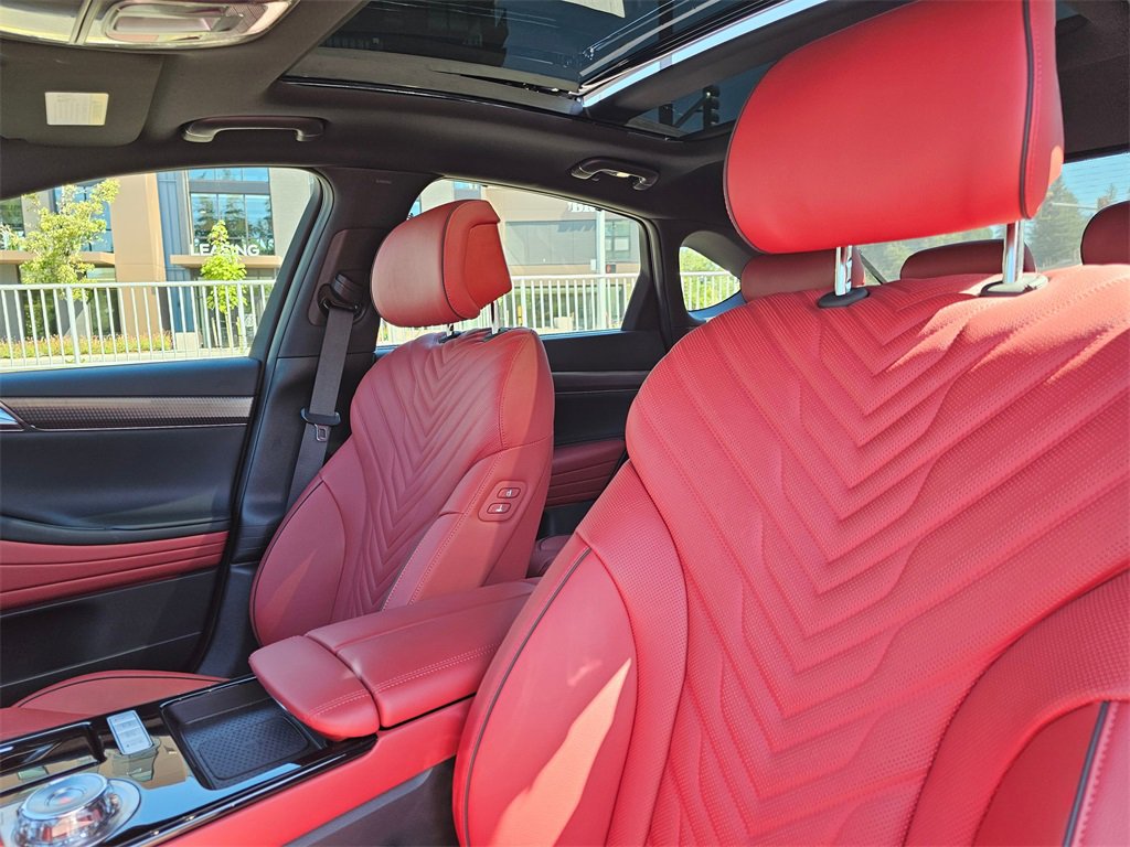 Used 2025 Genesis G80 3.5T Sport image 24