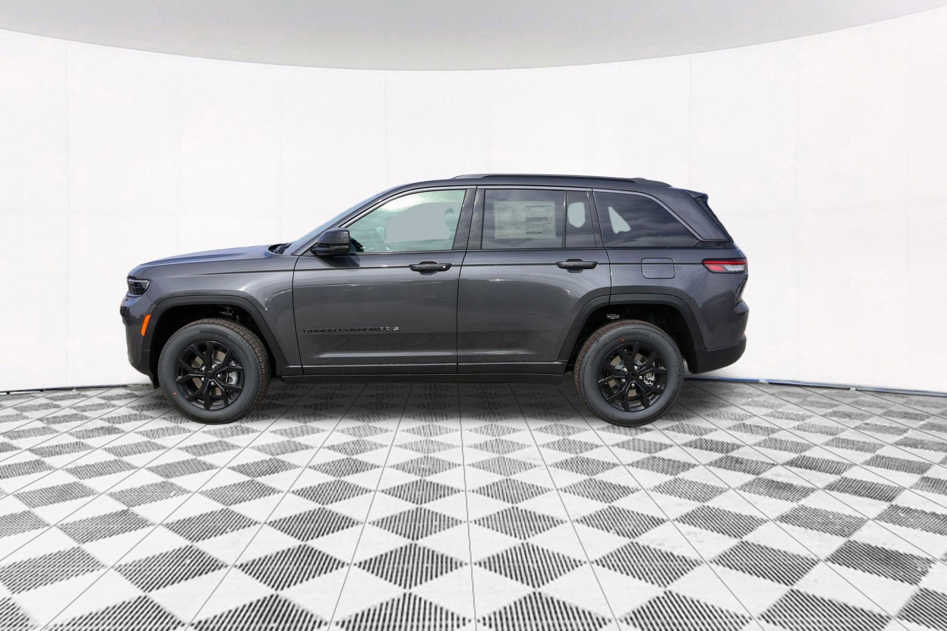 New 2026 Jeep Grand Cherokee Altitude image 8