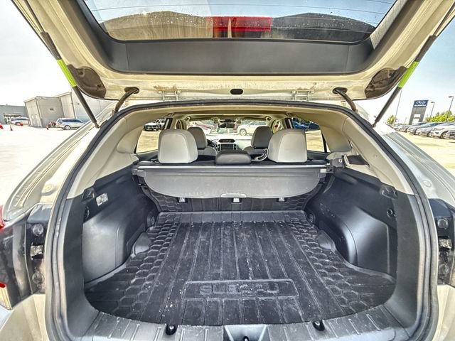 Used 2019 Subaru Crosstrek 2.0i Limited w/ Moonroof Package w/Navigation AWD/4WD image 16