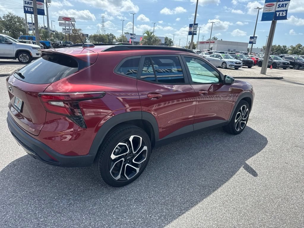 Used 2024 Chevrolet Trax RS w/ Driver Confidence Package FWD image 5