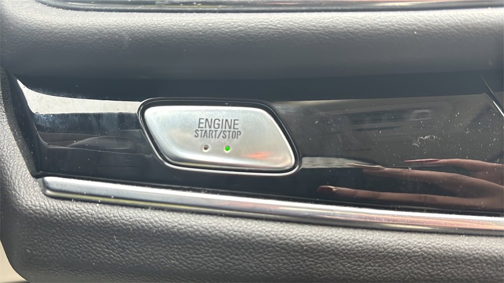 Used 2023 Buick Enclave Avenir image 29