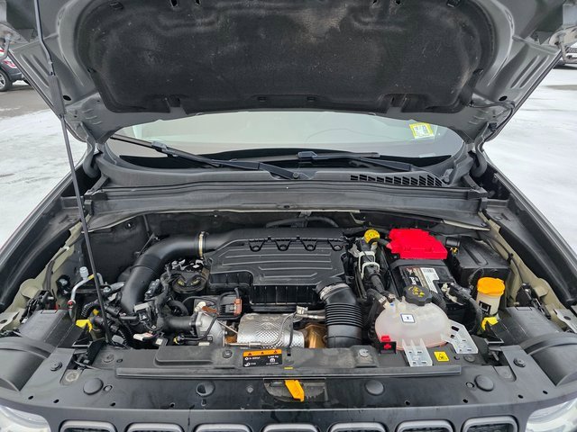 Used 2020 Jeep Renegade Trailhawk w/ Cold Weather Group image 13