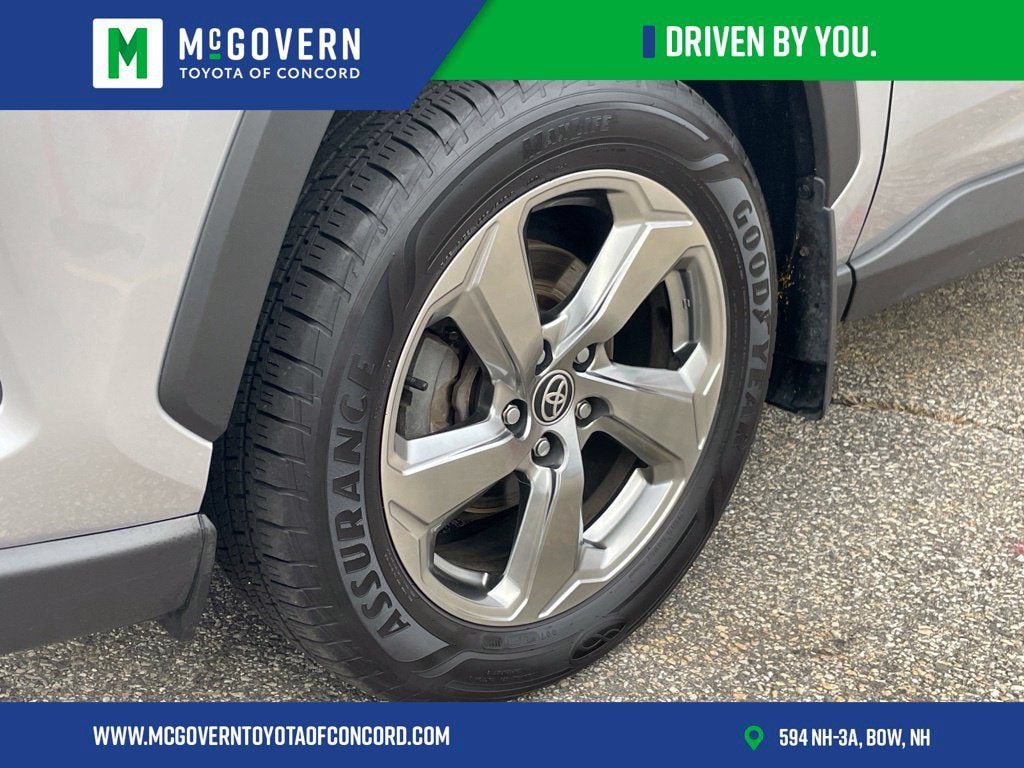 Used 2020 Toyota RAV4 Limited AWD/4WD image 9