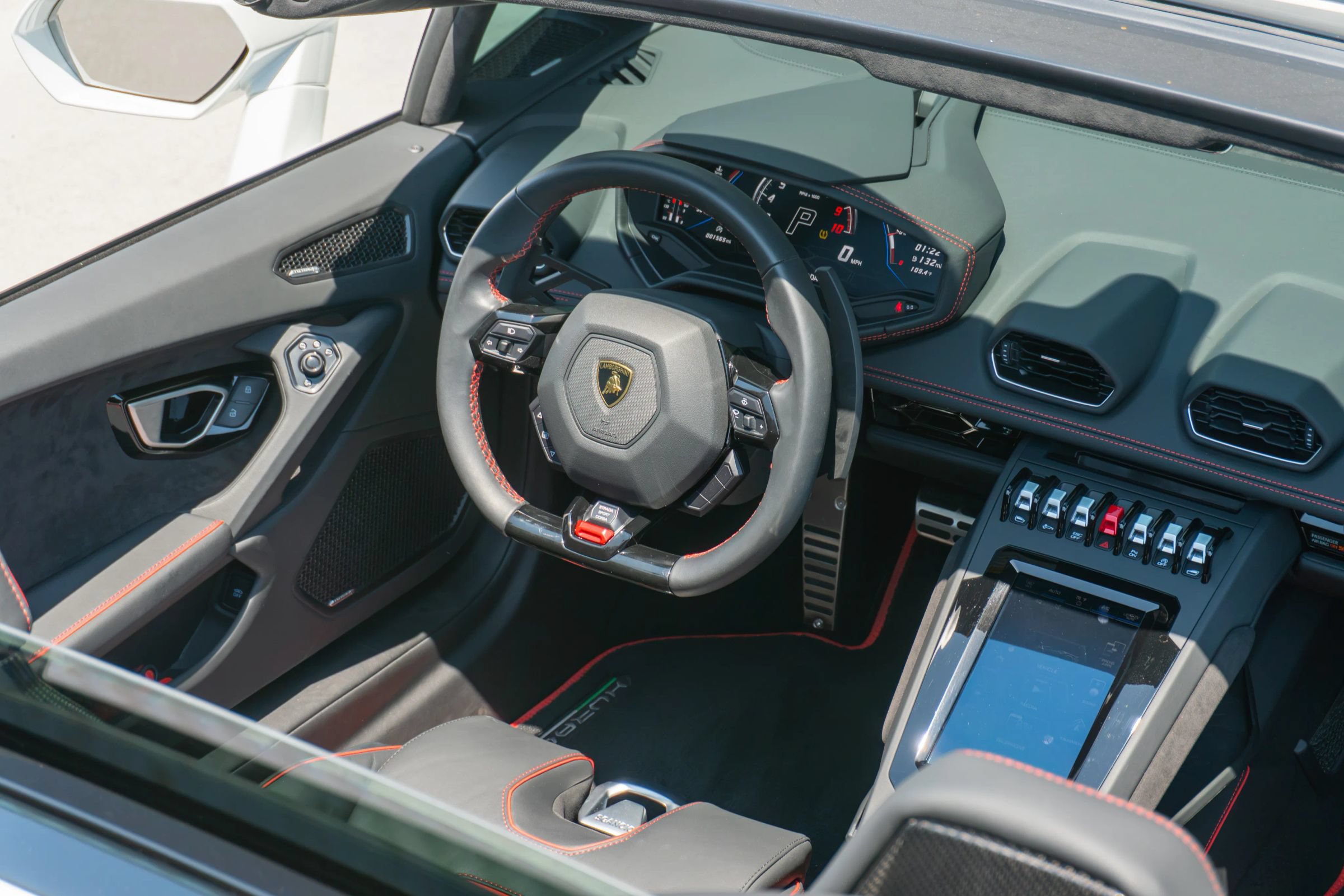 Used 2023 Lamborghini Huracan EVO RWD image 66
