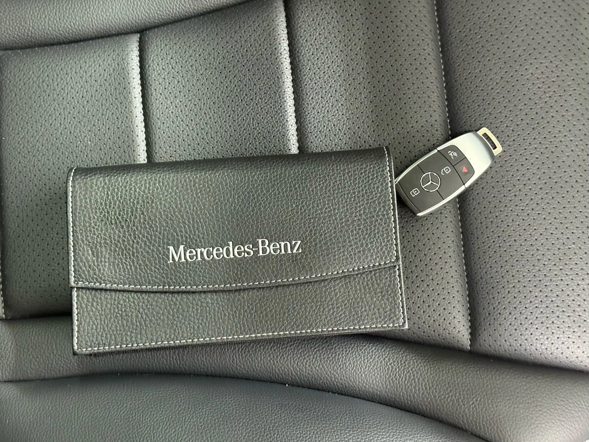 Used 2021 Mercedes-Benz C 300 Sedan image 3