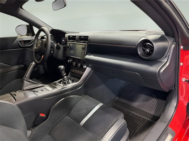 Used 2025 Toyota GR86 Premium image 13