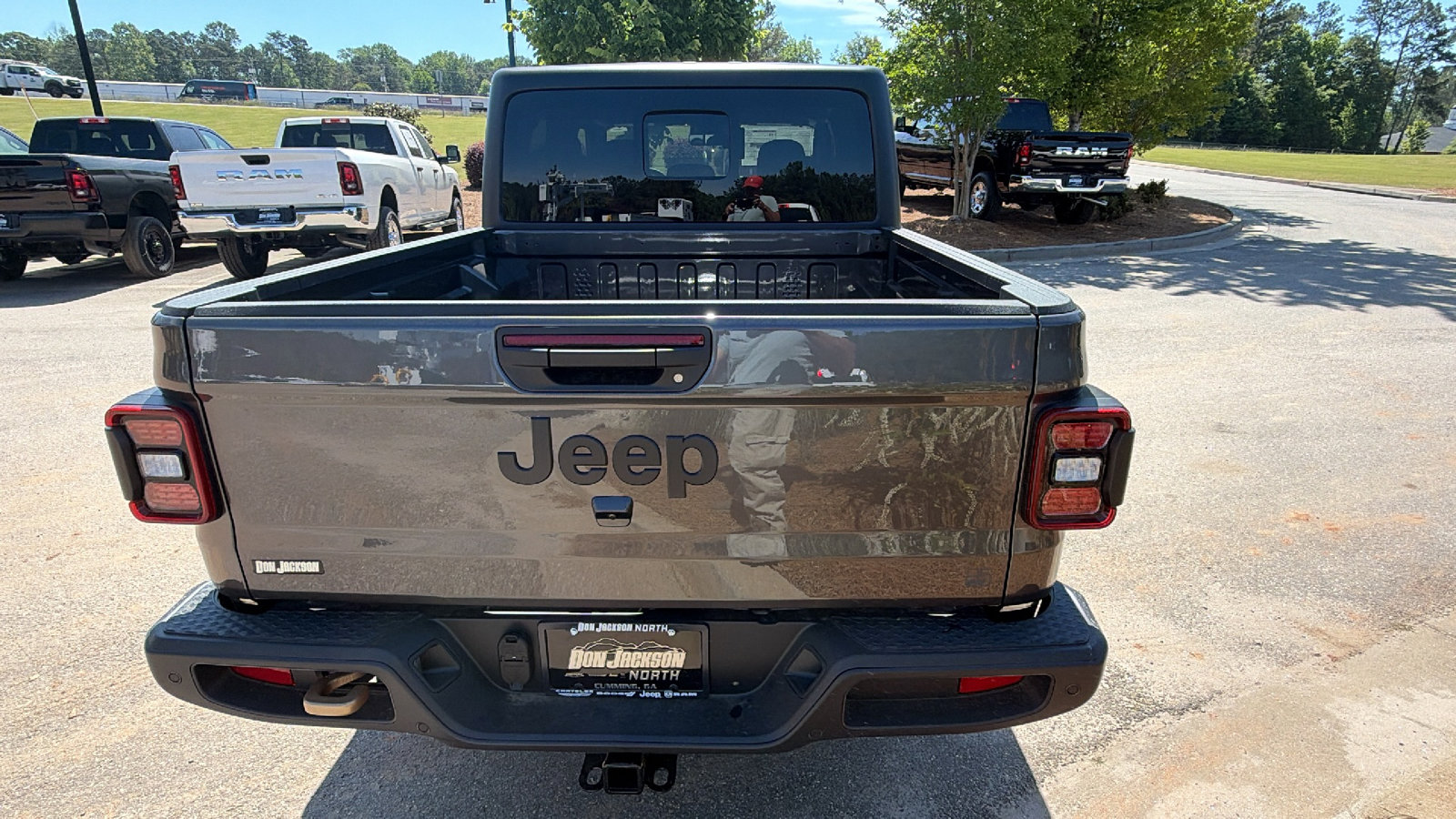 New 2026 Jeep Gladiator Overland AWD/4WD image 9