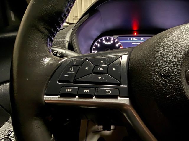 Used 2025 Nissan Sentra SV w/ All-Weather Package FWD image 25