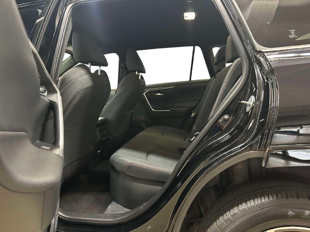 Used 2023 Toyota RAV4 SE AWD/4WD image 18