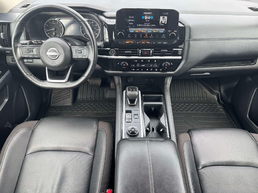 Used 2024 Nissan Pathfinder SL AWD/4WD image 11