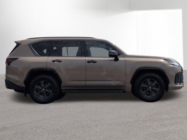 Used 2025 Lexus LX 700h Overtrail AWD/4WD image 4