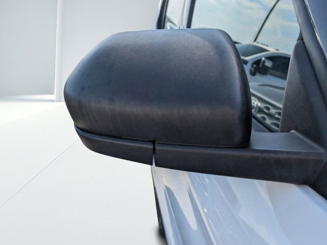 Used 2021 Ford Explorer XLT w/ Equipment Group 202A image 9