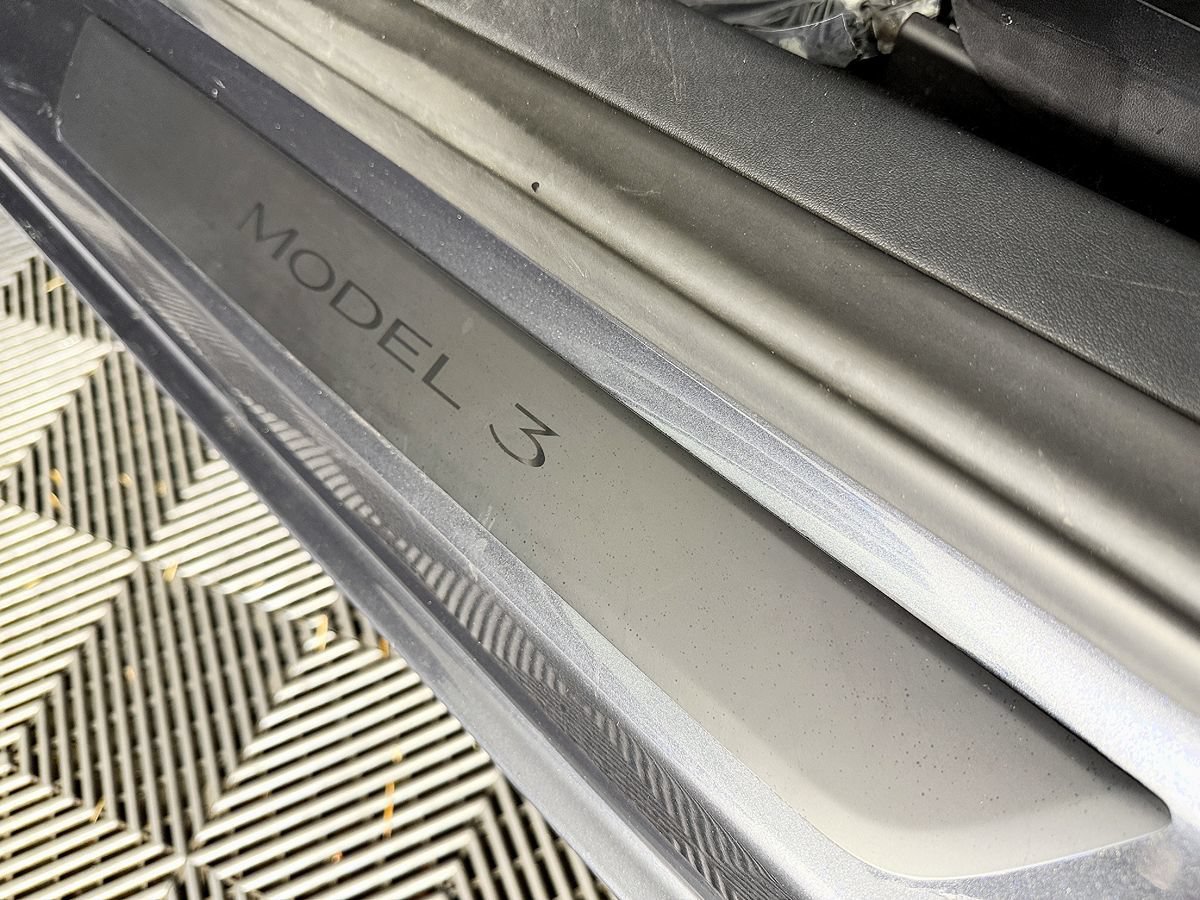 Used 2023 Tesla Model 3 Standard Range RWD image 31