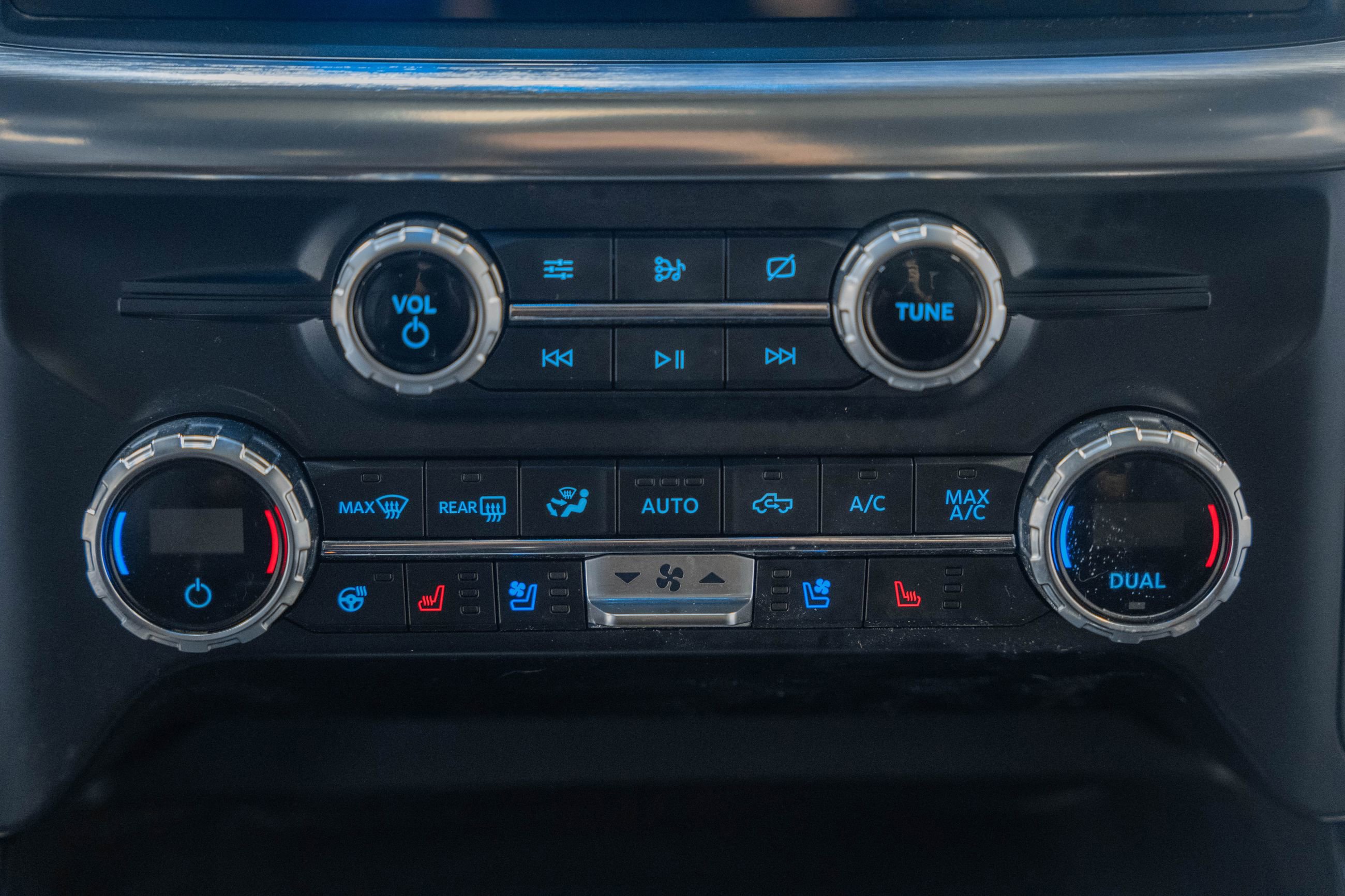 Certified 2021 Ford F150 Lariat w/ Equipment Group 502A High image 31