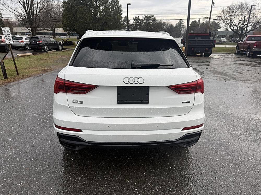 Used 2021 Audi Q3 2.0T Premium w/ Convenience Package image 4