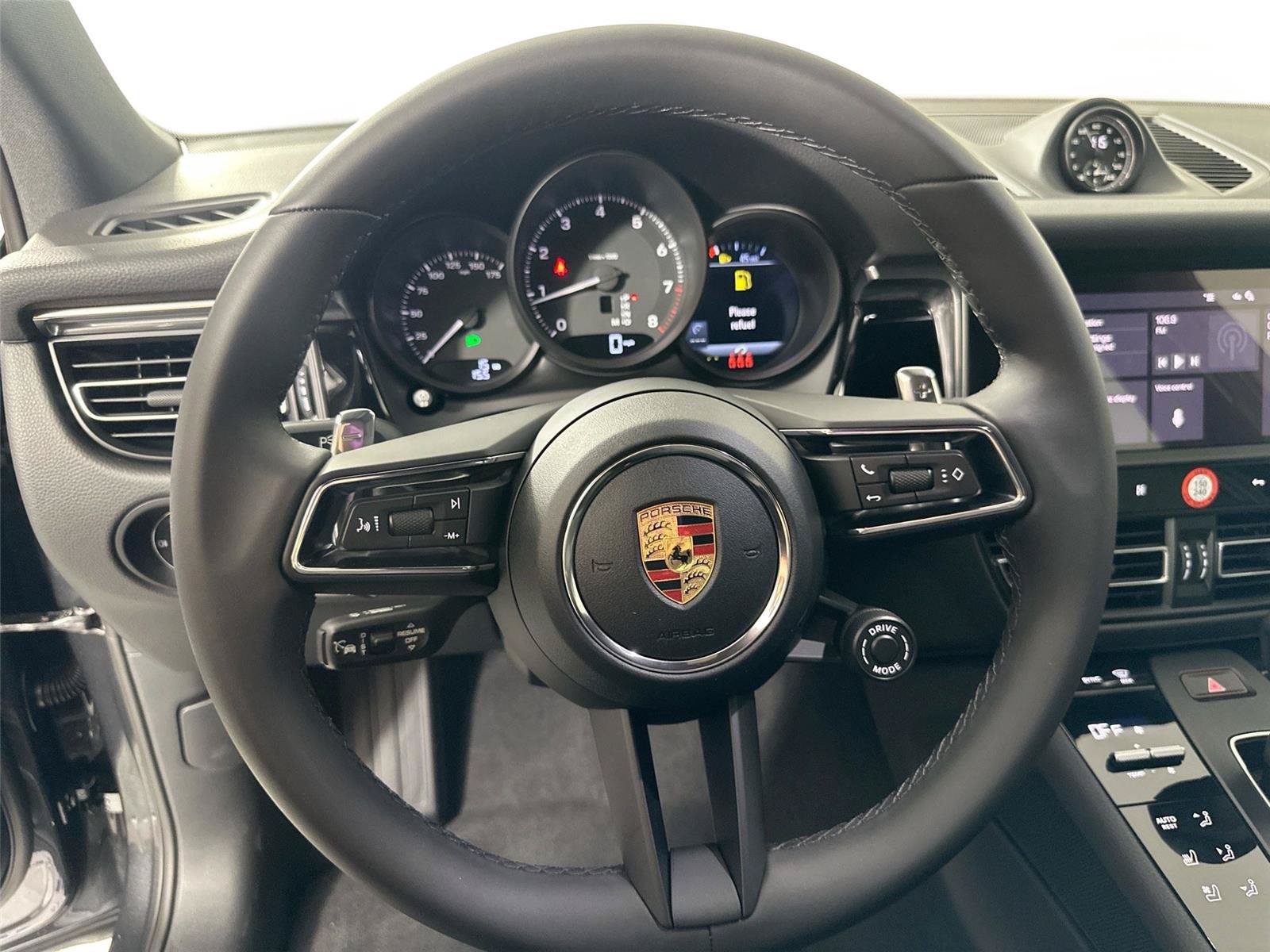Certified 2026 Porsche Macan Turbo AWD/4WD image 20