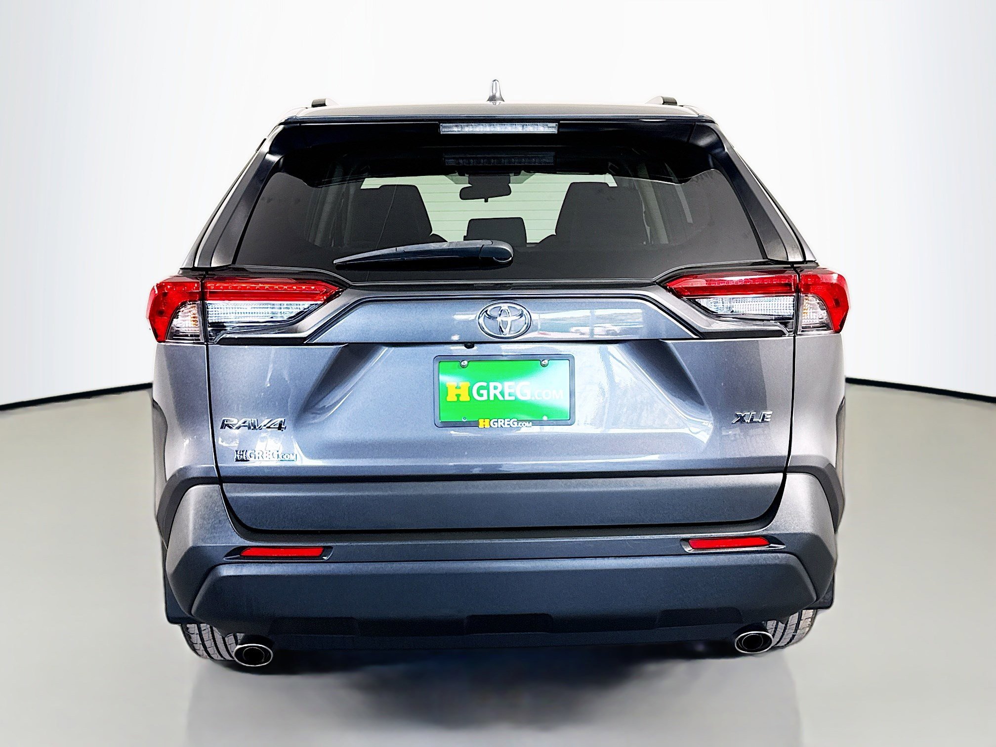 Used 2022 Toyota RAV4 XLE image 8