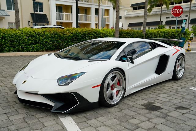 Used 2016 Lamborghini Aventador LP 750-4 Superveloce AWD/4WD image 9