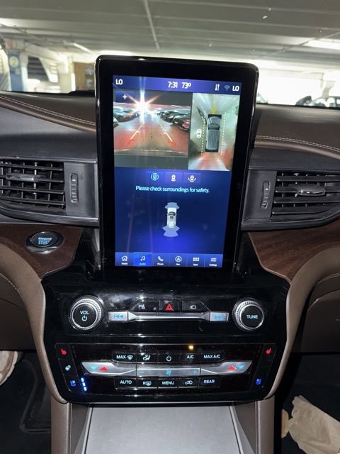 Used 2022 Ford Explorer King Ranch w/ Premium Technology Package image 30