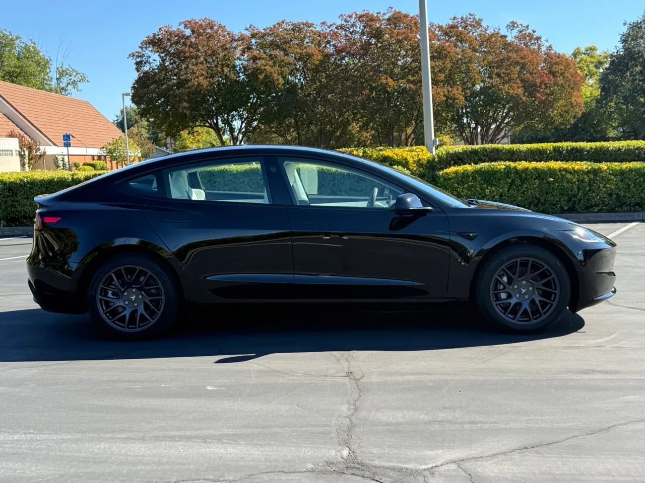 Used 2025 Tesla Model 3 Long Range image 4
