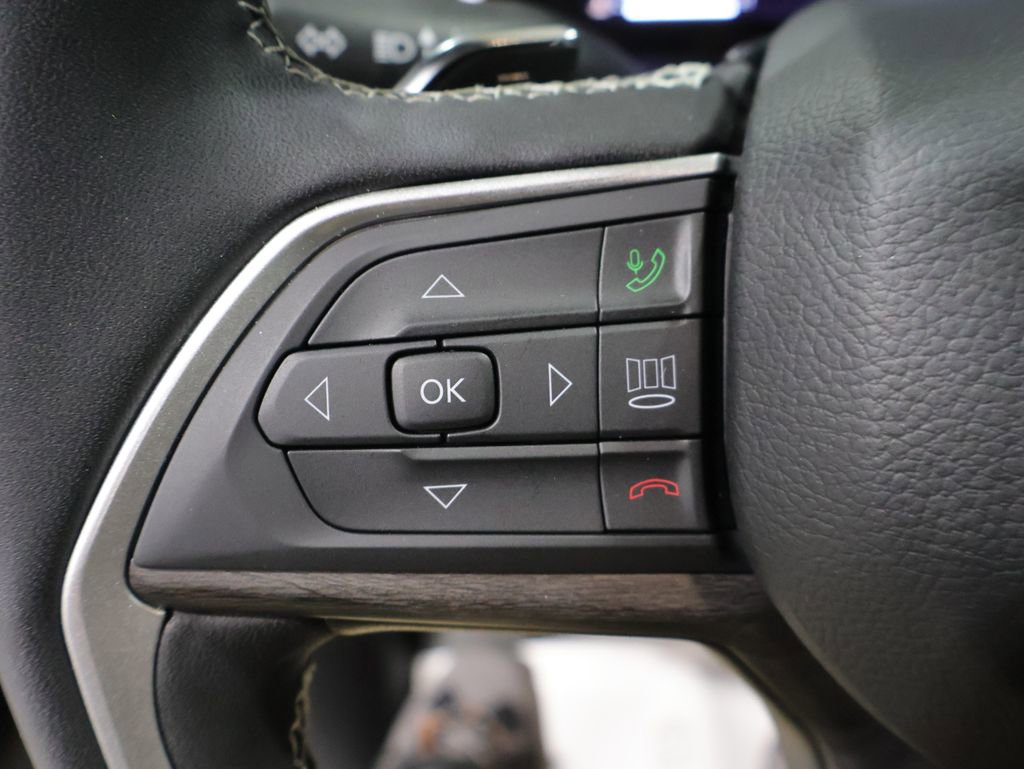 Certified 2025 Jeep Grand Cherokee Limited image 32