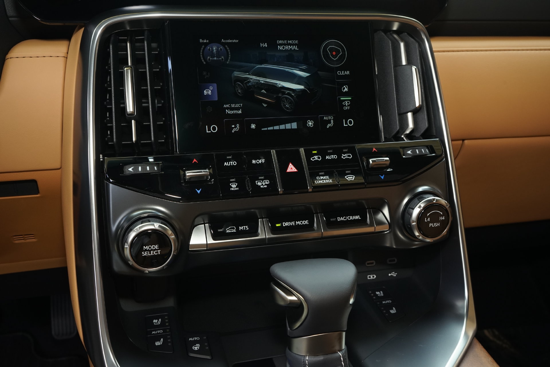Used 2023 Lexus LX 600 4WD w/ Accessory Package (Z1) image 17