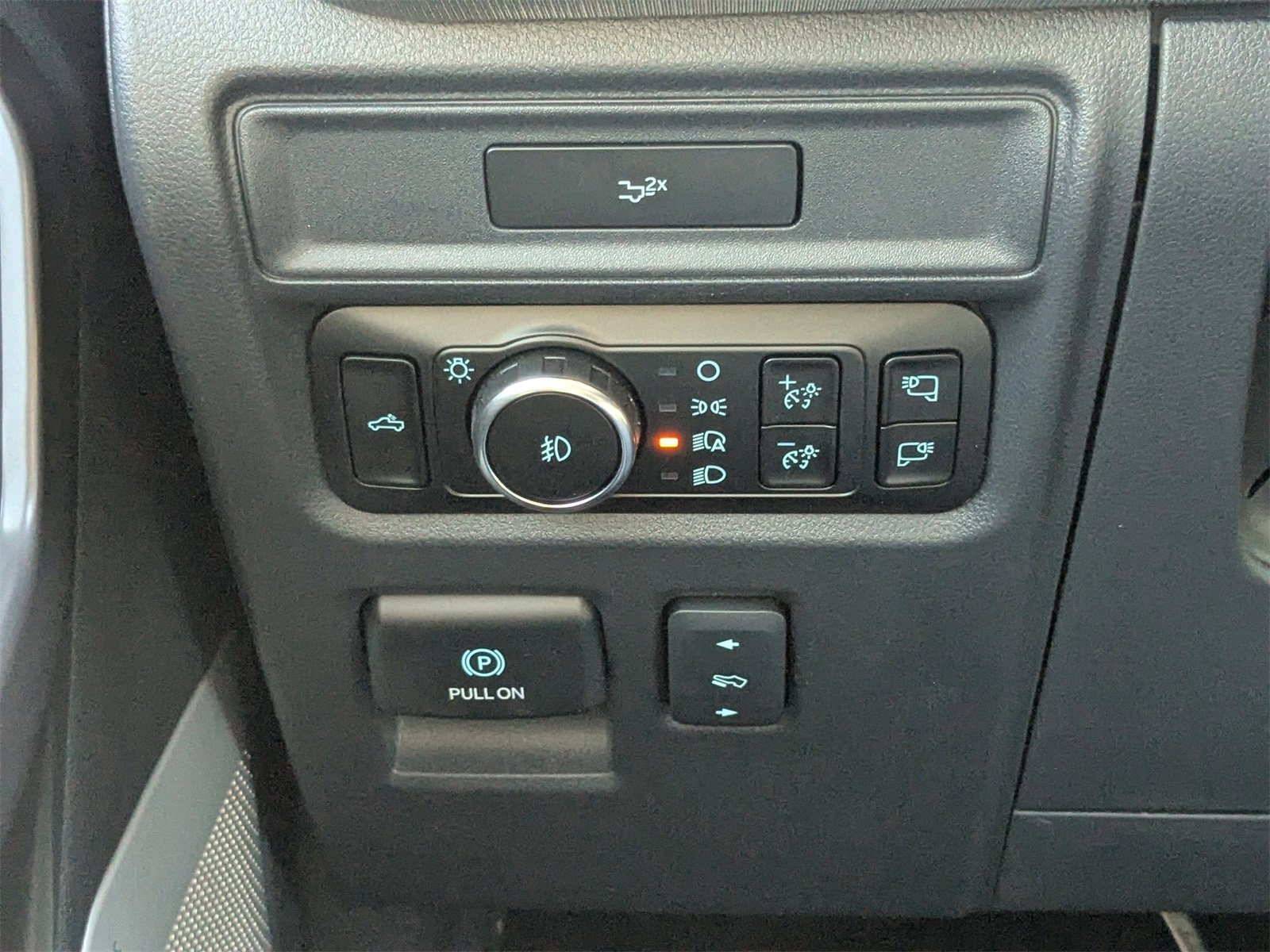 New 2026 Ford F150 Lariat w/ Equipment Group 502A High image 28