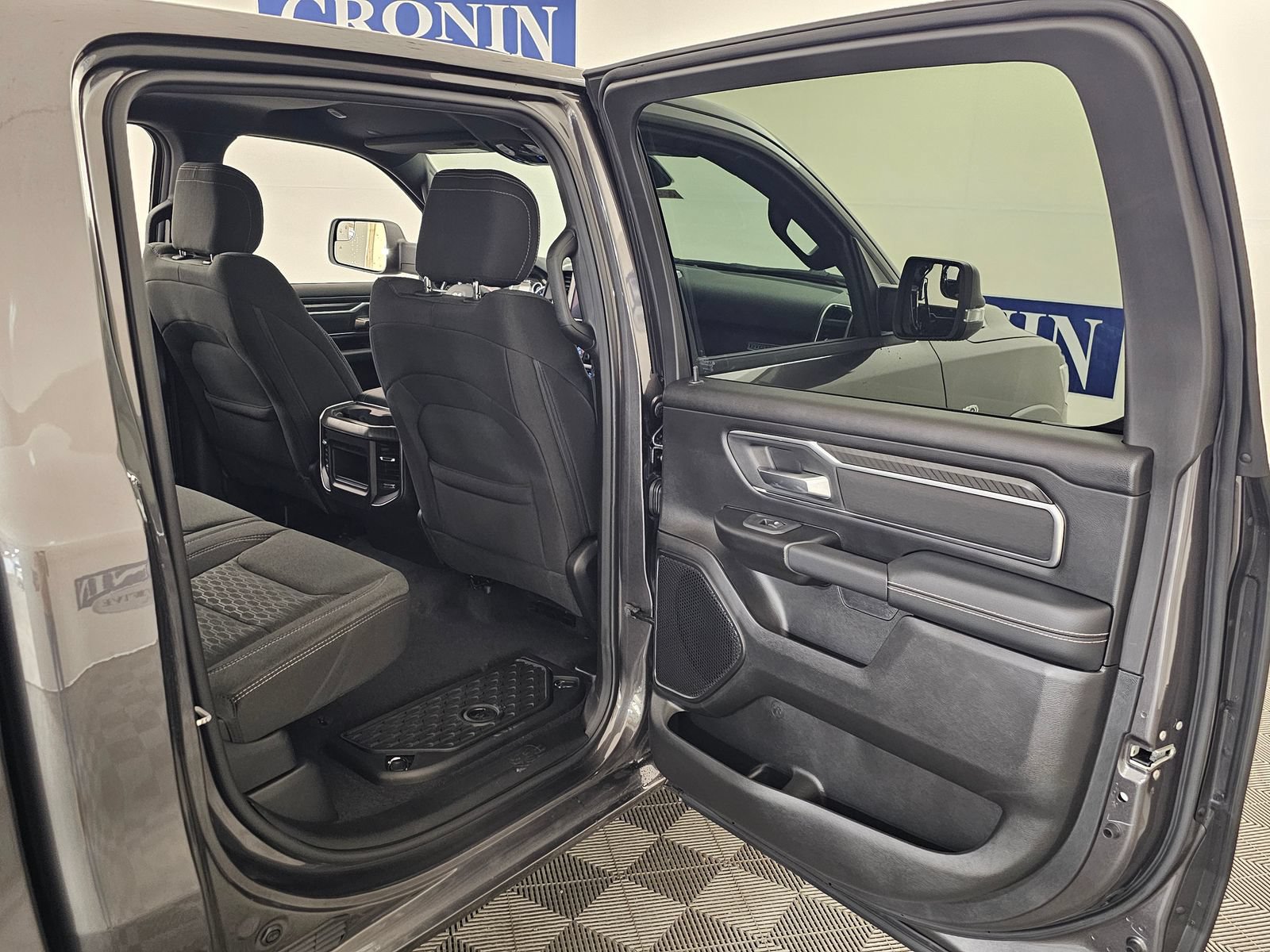 New 2026 RAM 1500 Big Horn AWD/4WD image 30